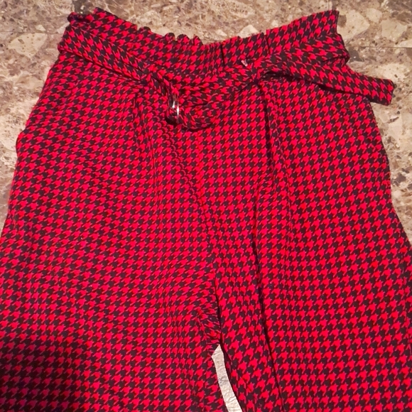 Red and black paperbag waisted pants with belt - Picture 2 of 2